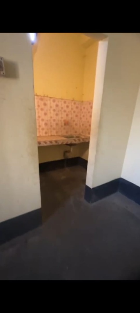 Unfurnished 2bhk in Datalpara, Dhirenpara, Guwahati, Assam, India for Rent